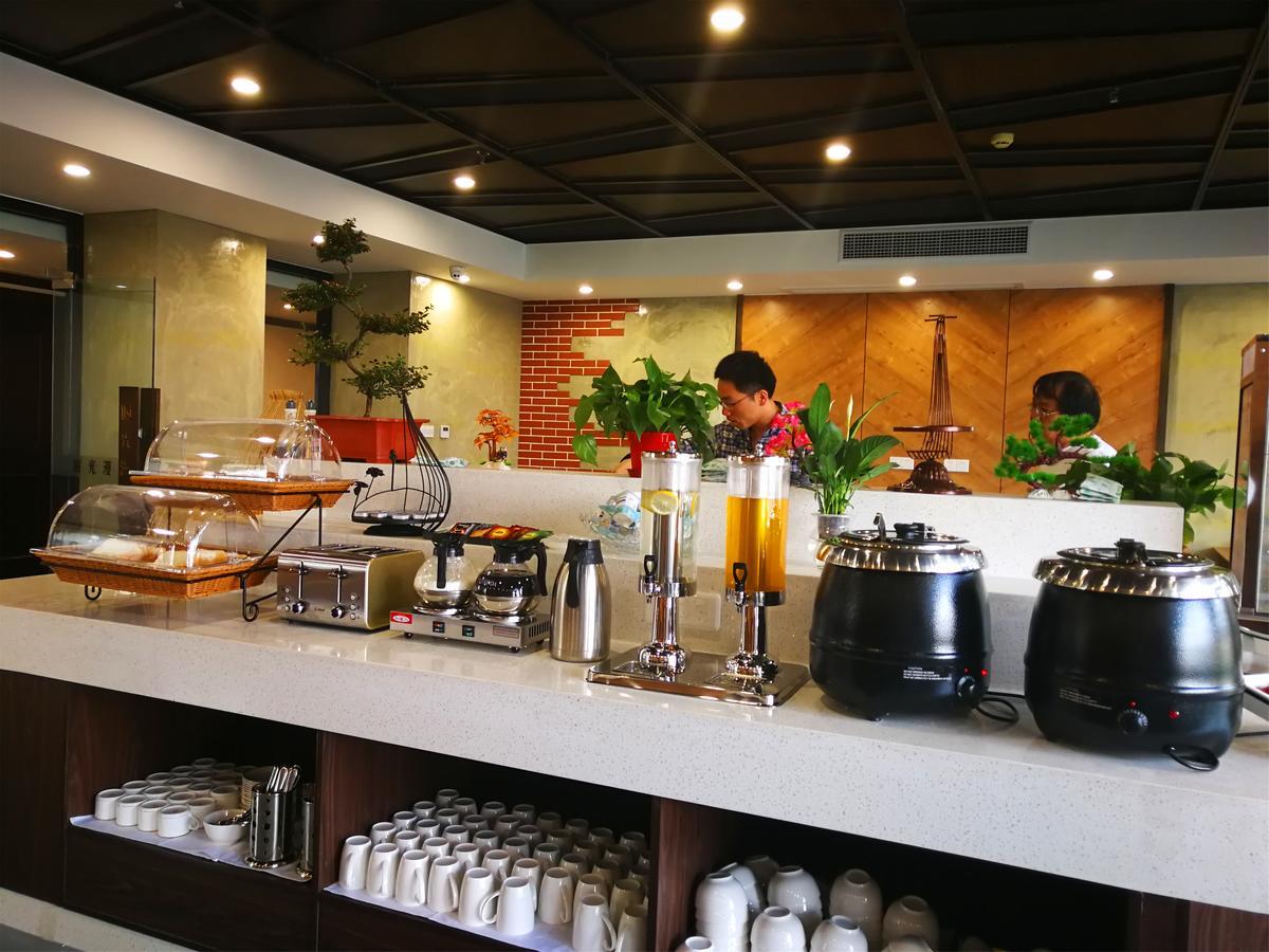 Nostalgia Hotel Near Tianjin Polar Ocean Word- Tianjin Fonte Joy World, 10 Minutes Drive Away From Tianjin Tanggu High-Speed Railway Station, Free Ice-Cream, Mineral Water, Snacks And Laundry Service, English Communication Well Luaran gambar