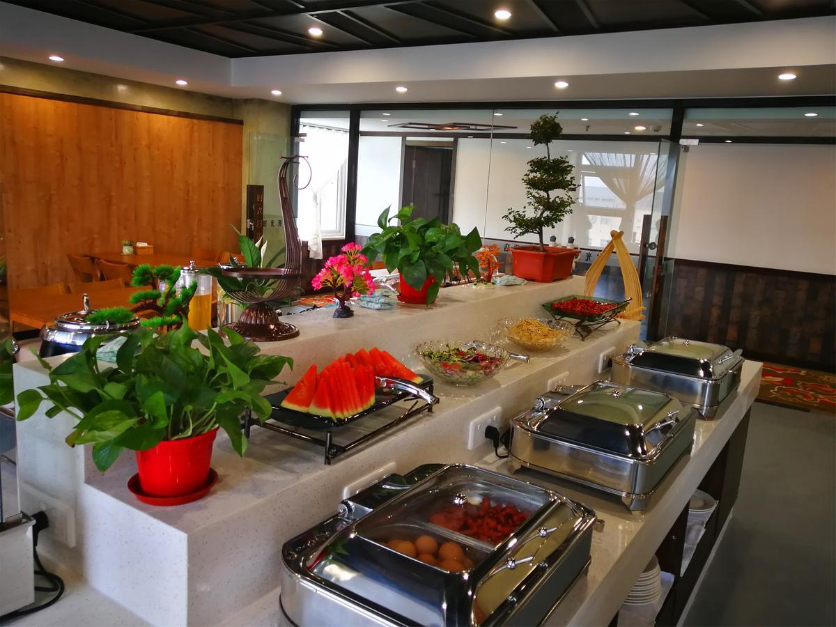 Nostalgia Hotel Near Tianjin Polar Ocean Word- Tianjin Fonte Joy World, 10 Minutes Drive Away From Tianjin Tanggu High-Speed Railway Station, Free Ice-Cream, Mineral Water, Snacks And Laundry Service, English Communication Well Luaran gambar