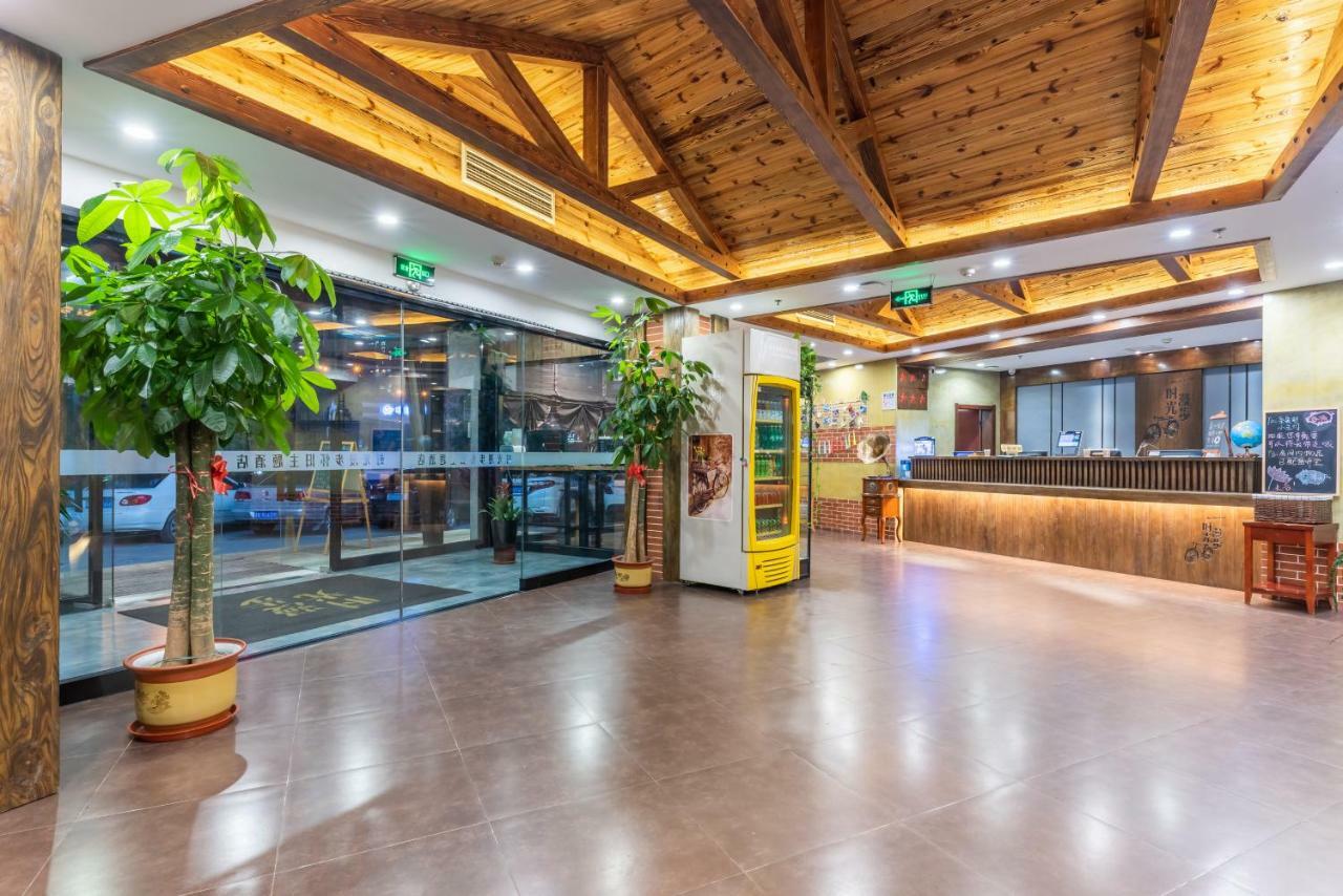 Nostalgia Hotel Near Tianjin Polar Ocean Word- Tianjin Fonte Joy World, 10 Minutes Drive Away From Tianjin Tanggu High-Speed Railway Station, Free Ice-Cream, Mineral Water, Snacks And Laundry Service, English Communication Well Luaran gambar
