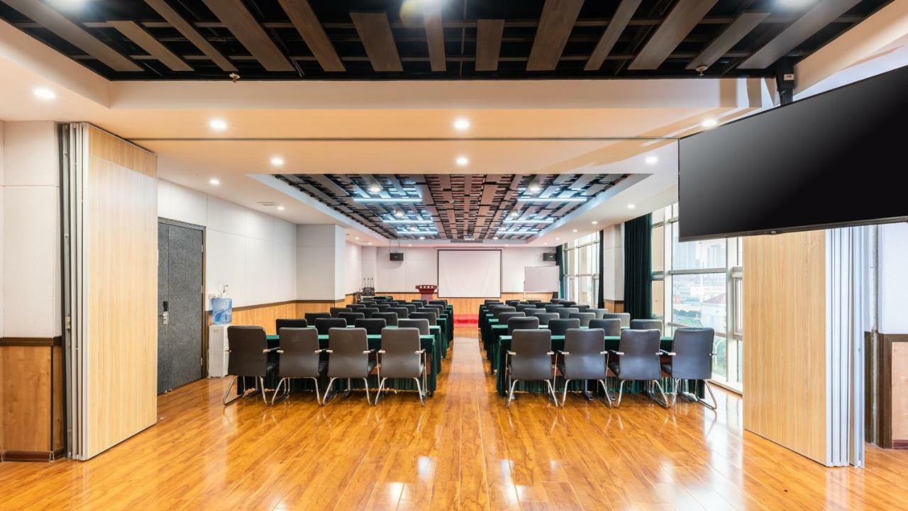Nostalgia Hotel Near Tianjin Polar Ocean Word- Tianjin Fonte Joy World, 10 Minutes Drive Away From Tianjin Tanggu High-Speed Railway Station, Free Ice-Cream, Mineral Water, Snacks And Laundry Service, English Communication Well Luaran gambar